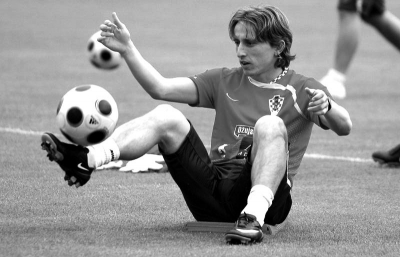 追平纳什！约基奇生涯20分+10助攻次数升至历史第12