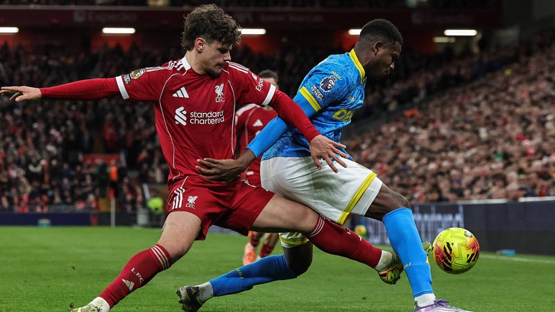 巴萨迎战贝蒂斯！五连胜后的关键一战，领头羊能否延续辉煌？